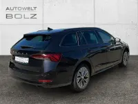 Gebraucht Skoda Octavia Ambition 150 PS (110 kW) 2023 Schwarz Kombi