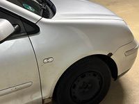 Gebraucht VW Polo 75 PS (55 kW) 2004 Grau Limousine