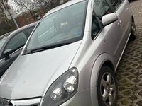 Gebraucht Opel Zafira 2011 Silber Van / Kleinbus