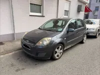 Gebraucht Ford Fiesta Ambiente 80 PS (58 kW) 2006 Blau Kleinwagen