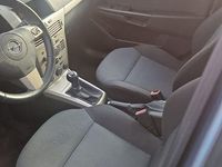 Gebraucht Opel Astra 116 PS (85 kW) 2007 Silber Limousine