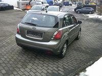 Gebraucht Kia Rio Vision 97 PS (71 kW) 2011 Silber Limousine