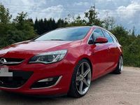 Gebraucht Opel Astra Exklusiv 140 PS (102 kW) 2015 Rot Kombi
