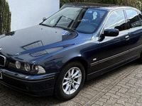 Gebraucht BMW 525 163 PS (119 kW) 2002 Blau Limousine