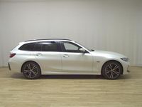 Gebraucht BMW 330e M Sport 184 PS (135 kW) 2022 Mineralweiss metallic Kombi