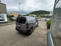 Neu Opel Combo-e Life 100 kW (136 PS) 2026 Kontrast grau Van / Kleinbus