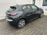 Gebraucht Peugeot e-208 Active 100 kW (136 PS) 2022 Schwarz Kleinwagen