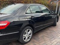 Gebraucht Mercedes E220 170 PS (125 kW) 2010 Schwarz Limousine