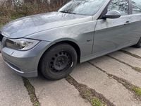 Gebraucht BMW 318 129 PS (94 kW) 2006 Andere farben Limousine