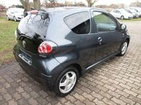 Gebraucht Toyota Aygo Edition 68 PS (50 kW) 2012 Grau Kleinwagen