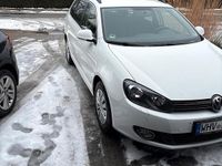 Gebraucht VW Golf VI 106 PS (77 kW) 2010 Weiß Kleinwagen