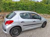 Gebraucht Peugeot 207 Filou 73 PS (53 kW) 2008 Silber Limousine