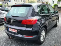 Gebraucht VW Tiguan Trendline 122 PS (89 kW) 2012 Deep black perleffekt SUV