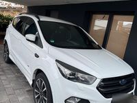Gebraucht Ford Kuga ST-Line 176 PS (129 kW) 2018 Weiß SUV