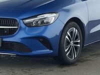 Gebraucht Mercedes E250 163 PS (119 kW) 2024 Metalliclack spektralblau Limousine