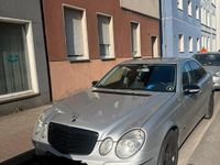 Gebraucht Mercedes E220 150 PS (110 kW) 2005 Silber Limousine