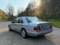 Gebraucht Mercedes E320 220 PS (161 kW) 1993 Silber Limousine