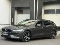 Gebraucht Volvo V60 Core 197 PS (144 kW) 2023 Grau Kombi