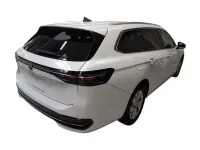 Gebraucht VW Passat Elegance 150 PS (110 kW) 2025 Oryxweiß perlmutteffekt Kombi