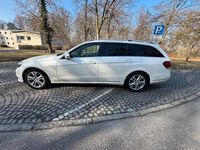 Gebraucht Mercedes E220 Avantgarde 170 PS (125 kW) 2014 Weiß Kombi