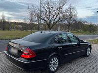 Gebraucht Mercedes E220 150 PS (110 kW) 2004 Schwarz Limousine