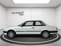 Gebraucht BMW 318 113 PS (83 kW) 1989 Weiß Coupé