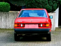 Gebraucht Mercedes 190 118 PS (86 kW) 1988 Rot Limousine