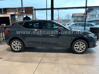 Neu Seat Leon 116 PS (85 kW) 2025 Blau Limousine