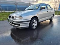 Gebraucht Seat Cordoba 75 PS (55 kW) 1995 Silber Limousine