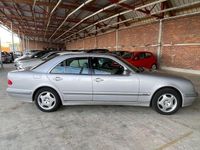 Gebraucht Mercedes E240 170 PS (125 kW) 2000 Silber Limousine