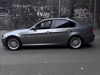 Gebraucht BMW 318 143 PS (105 kW) 2010 Grau Limousine