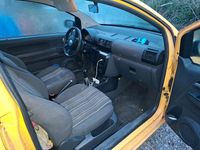 Second-hand VW Fox 70 CP (51 kW) 2005 Galben Hatchback