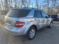 Gebraucht Mercedes ML320 224 PS (164 kW) 2007 Blau SUV