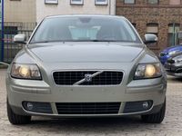 gebraucht Volvo S40 Lim. 2.0 D Momentum AHK/Tempo/Klimaautom.