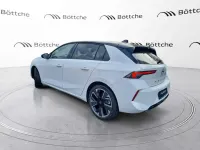 Gebraucht Opel Astra 114 kW (156 PS) 2026 Lack weiss banquise/typ aussen Limousine