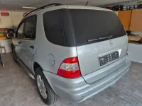 Gebraucht Mercedes ML270 163 PS (119 kW) 2002 Silber SUV