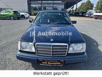 Gebraucht Mercedes 220 150 PS (110 kW) 1993 Dunkelblau Cabrio