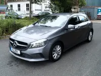 Gebraucht Mercedes A180 Style 122 PS (89 kW) 2015 Grau Kleinwagen