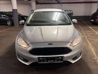 Gebraucht Ford Focus 120 PS (88 kW) 2018 Silber Kombi