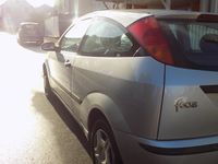 Gebraucht Ford Focus 101 PS (74 kW) 2002 Silber Kleinwagen