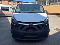 Gebraucht Opel Vivaro 140 PS (102 kW) 2014 Weiß Van / Kleinbus