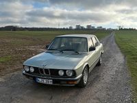 Gebraucht BMW 528 184 PS (135 kW) 1983 Grün Limousine