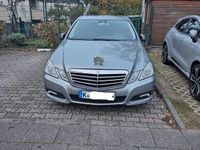 Gebraucht Mercedes E250 Avantgarde 204 PS (150 kW) 2009 Grau Limousine
