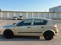 Gebraucht Opel Astra 90 PS (66 kW) 2004 Gold Kleinwagen