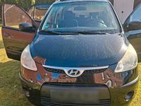 Gebraucht Hyundai i10 69 PS (50 kW) 2011 Schwarz Kleinwagen