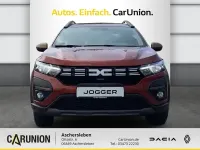 Neu Dacia Jogger Extreme 141 PS (103 kW) 2025 Terracottabraun metallic Van / Kleinbus
