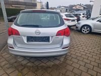 Gebraucht Opel Astra Edition 110 PS (80 kW) 2012 Silber Kombi