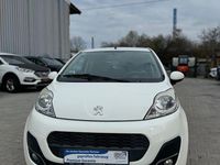 Gebraucht Peugeot 107 Active 68 PS (50 kW) 2012 Weiß Kleinwagen