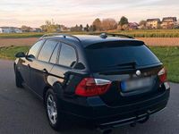 Gebraucht BMW 320 174 PS (127 kW) 2008 Schwarz Kombi