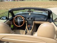 Second-hand Mazda MX5 110 CP (80 kW) 2001 Negru Cabrio